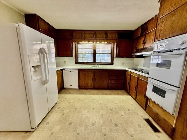 Photo - 1880 Atoka Idaville Rd