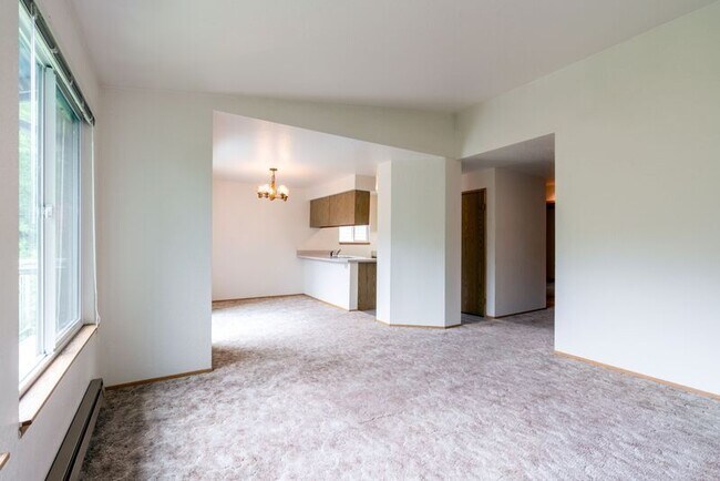 2148 SW Holden St Unit B3