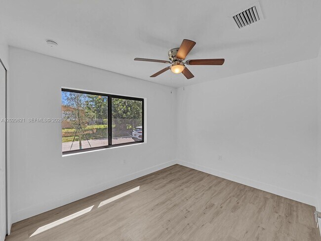 Photo - 1804 SW 99th Terrace