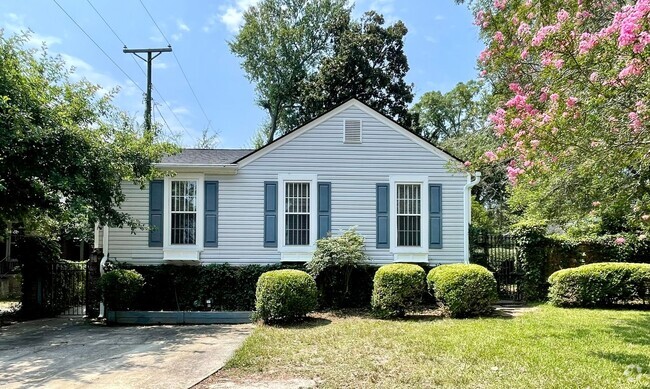 Building Photo - Heathwood Rental