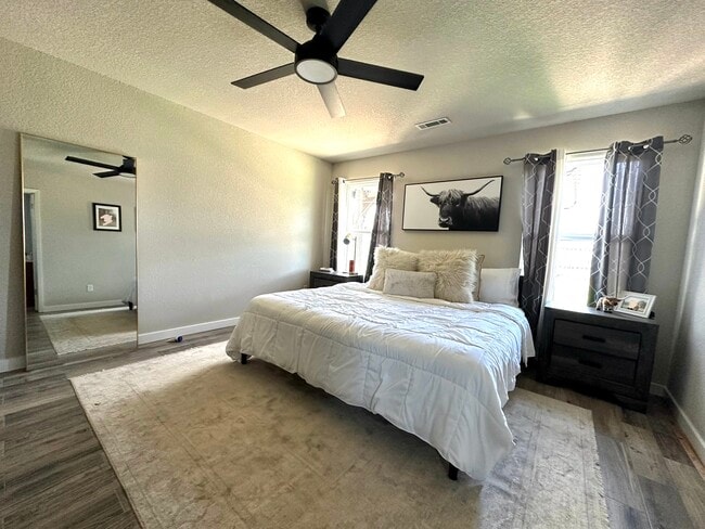 Building Photo - 704 NW 67th Ave