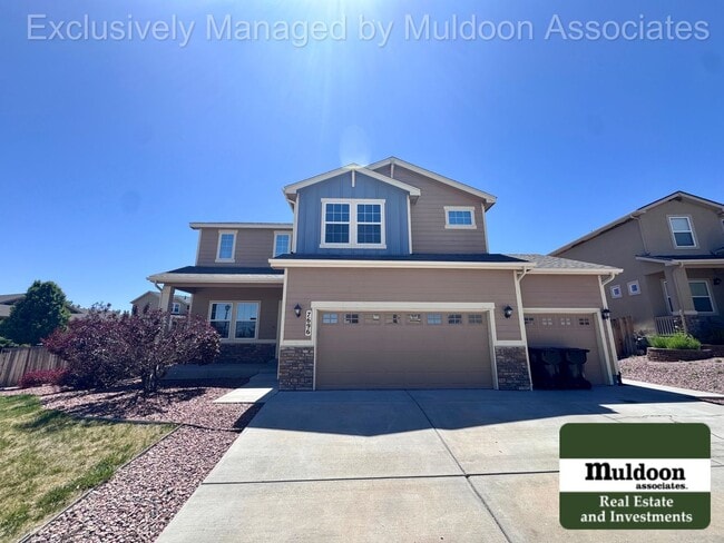Building Photo - Spacious 5 Bedroom, 3.5 Bath Home with 3-Car Garage, and Pet-Friendly Living in 80925!