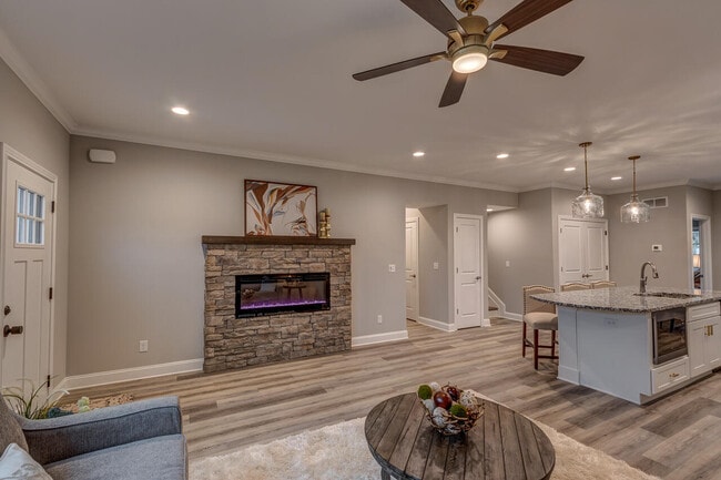 Photo - 115 Copperfield Way