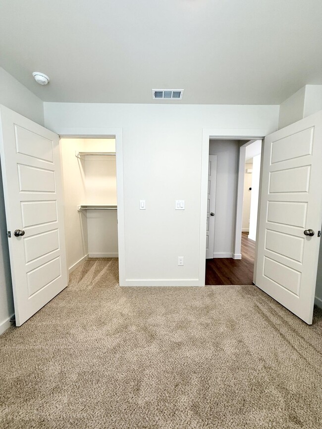 Photo - 1615 N Clinton Ave