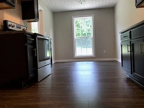 Photo - 472 Crossfield Way