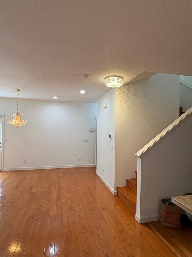 Photo - 1234 51st St NE