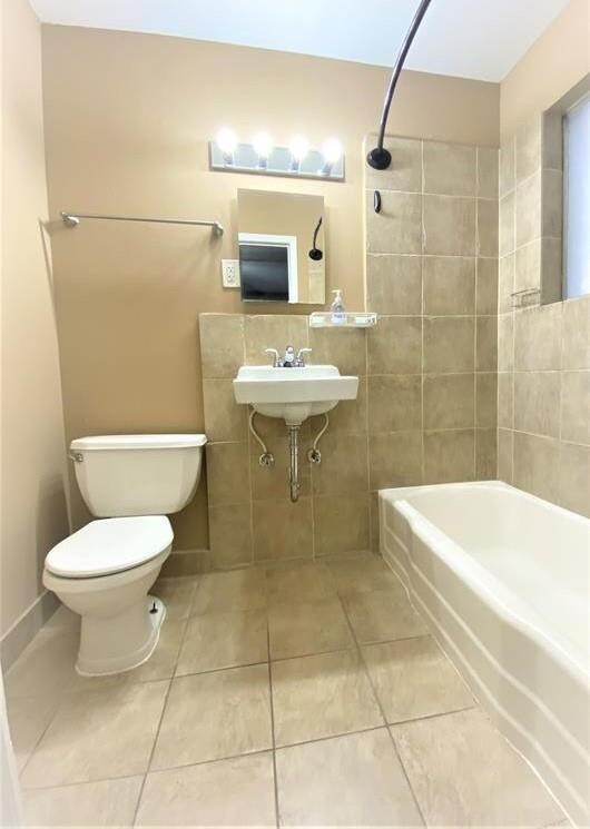 Photo - 427 W 17th St Unit 4