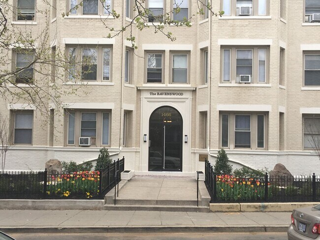 Photo - The Ravenswood