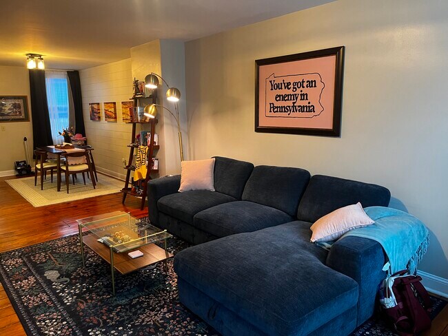 Photo - 421 Boas St