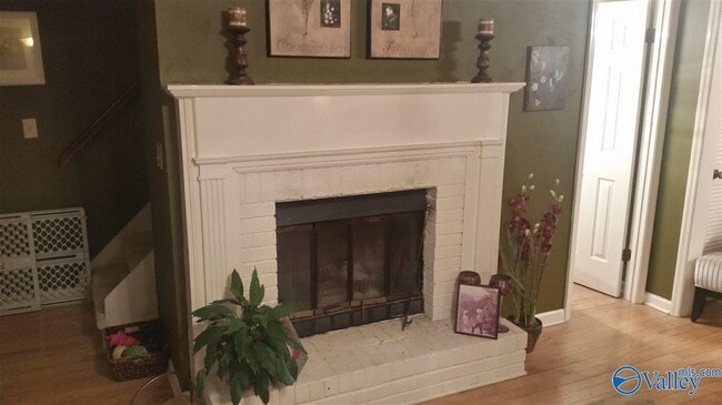 Photo - 1716 Ward Ave NE