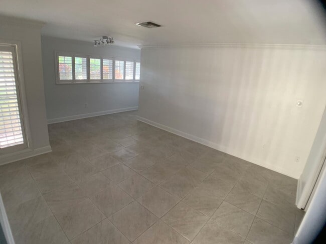 Building Photo - Campo Sano Ave Unit 1209 Rental