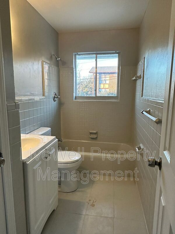 Photo - 7728 Rugby Ave