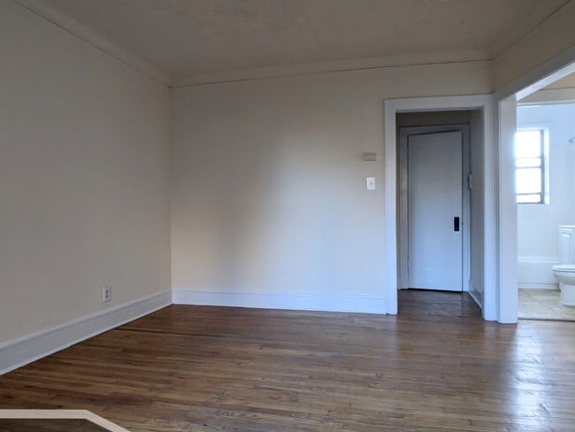 Photo - 2334 N Spaulding Ave Unit 2B