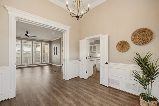 Photo - Perfect blend of comfort, style, and convenience.