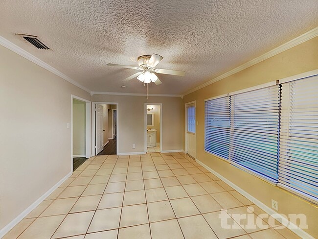 Photo - 4011 W Nassau St
