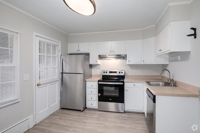 3BR, 1.5BA -1,200SF