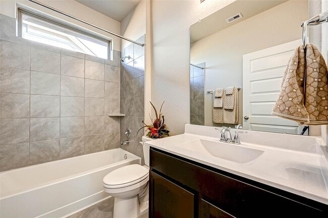 8527 Golden Field Dr