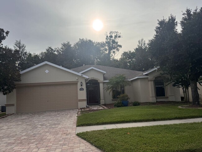 Building Photo - Live the Resort Life Daily: Your SummerGle... Rental
