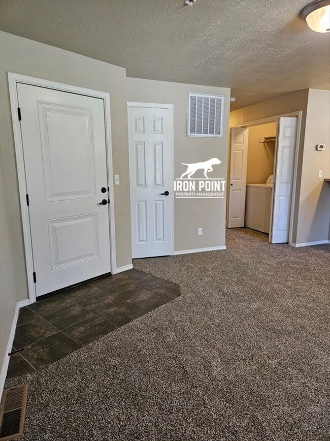 6716 W Irving St Unit 102