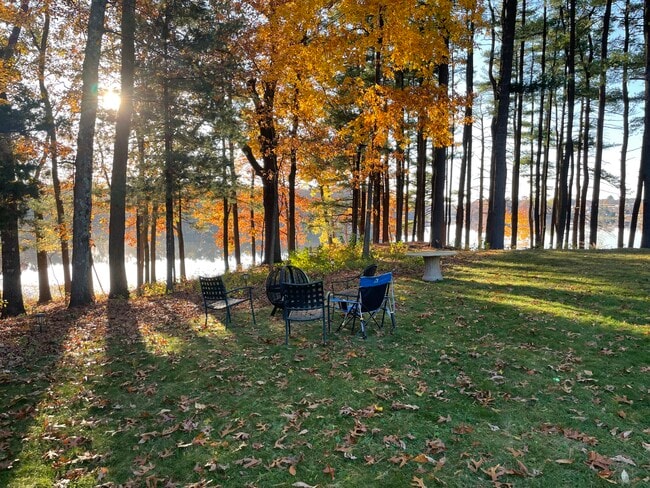 Building Photo - 122 W Central St Unit Apt2