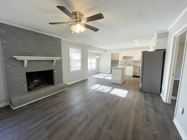 Photo - 306 Lloydwood Dr