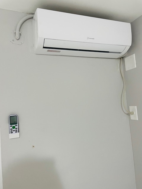 Photo - 1704 N 32nd Ct