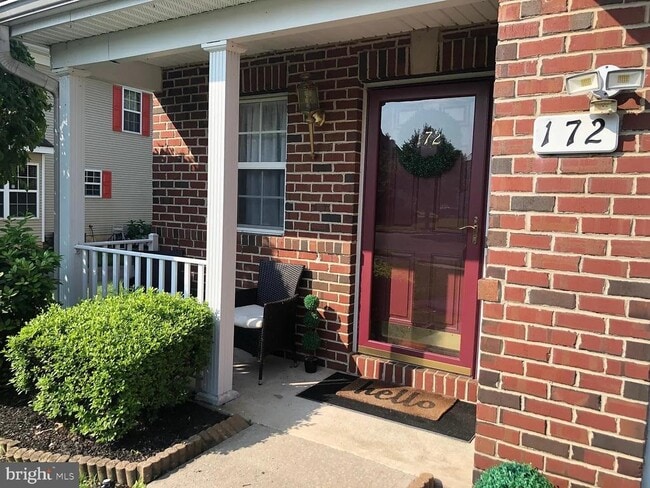 172 Fountayne Ln