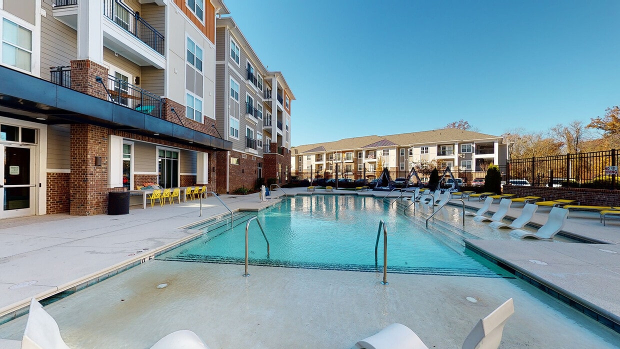 Photo - Eastern on 10th Apartments
