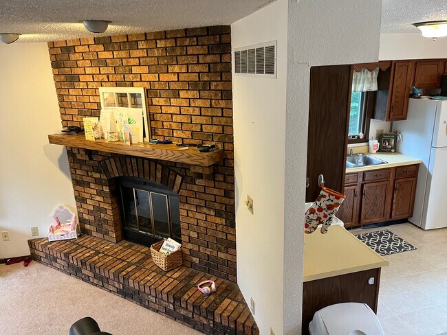 Photo - 1467 Westview Dr