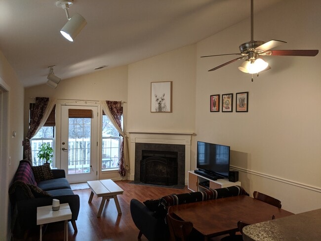 Photo - 13 Captains Ct Unit 5