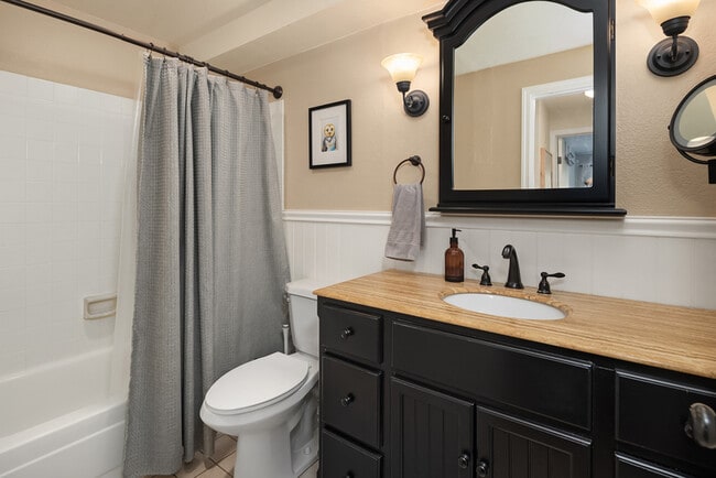 Photo - 2244 13th Ave W Unit #313