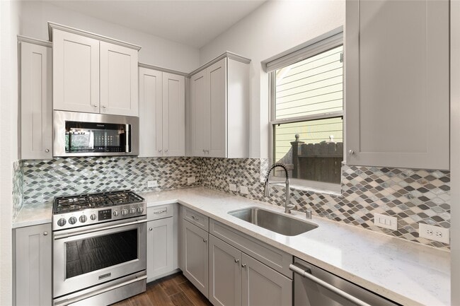 Photo - 18547 First Landing Drive