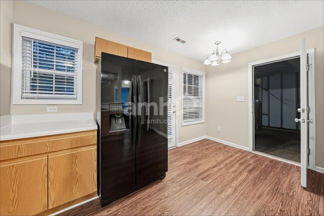 Photo - 803 Woodgreen Dr