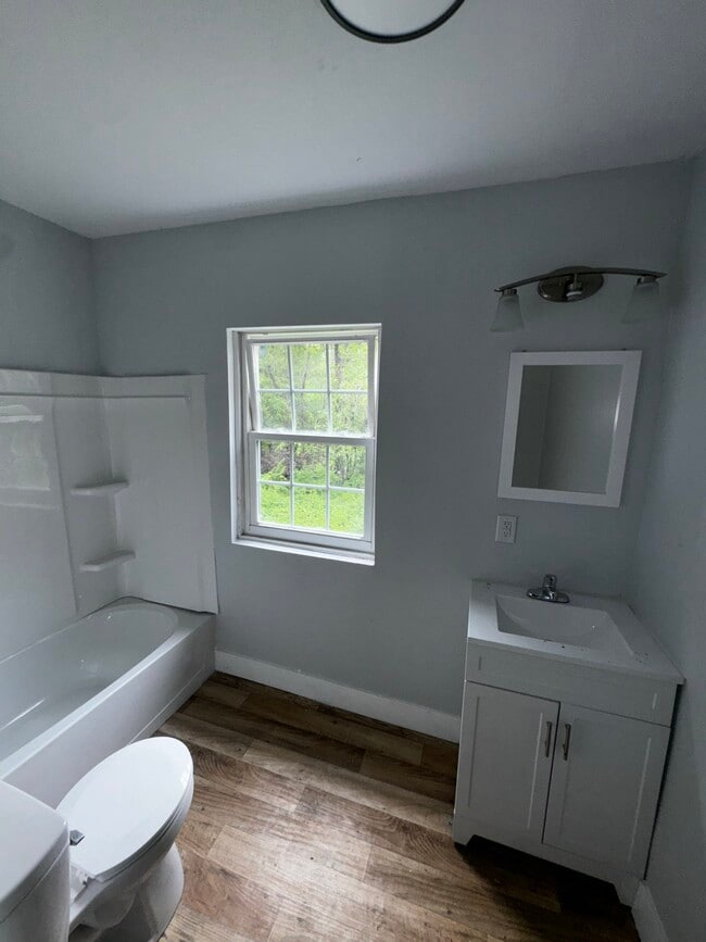 Photo - 1009 Ellsworth Pl