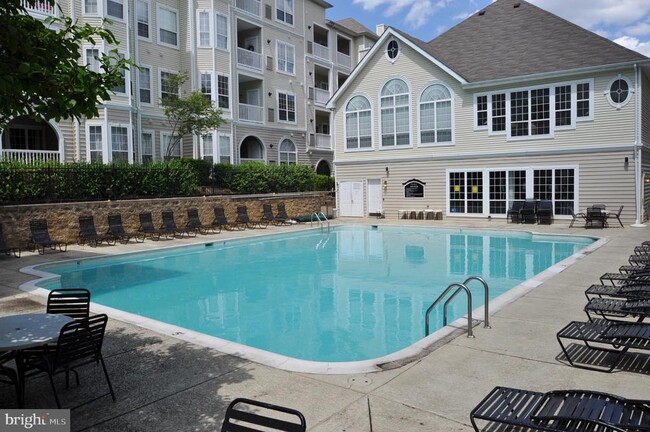Building Photo - 4550 Strutfield Ln Unit 2323 Rental