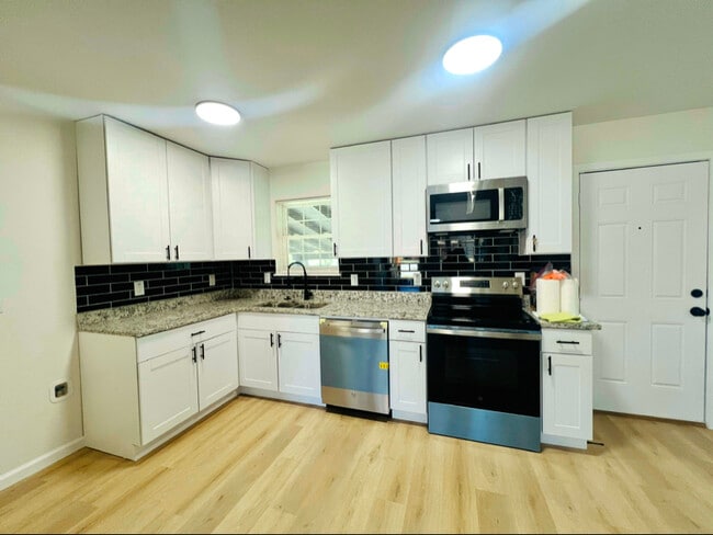 Photo - 901 Leeper Dr