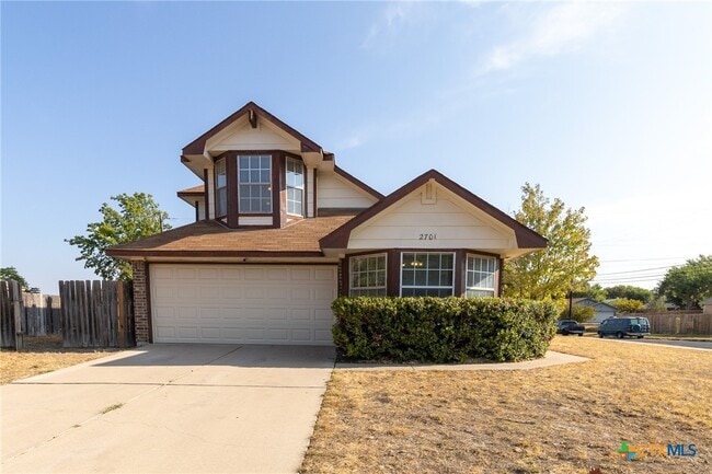 Building Photo - 2701 Woodlands Dr