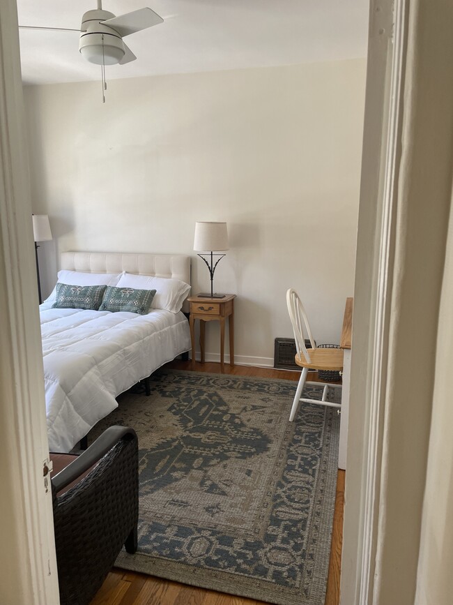 Dormitorio - 8140 Blackburn Ave Unidad 0