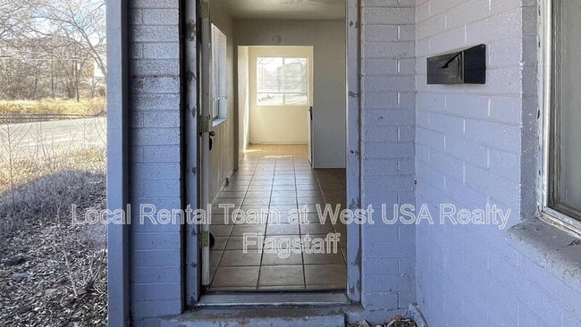 Photo - 117 E Ellery Ave Unit Apt 1