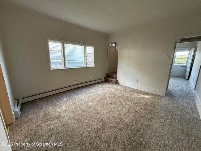 Photo - 949 Carmalt St