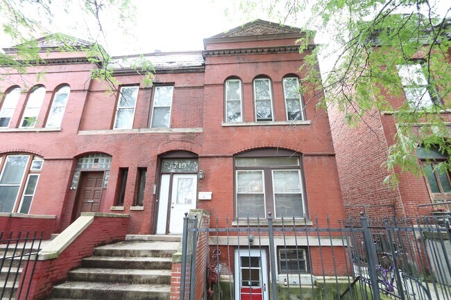 Photo - 719 S Loomis St Unidad 2