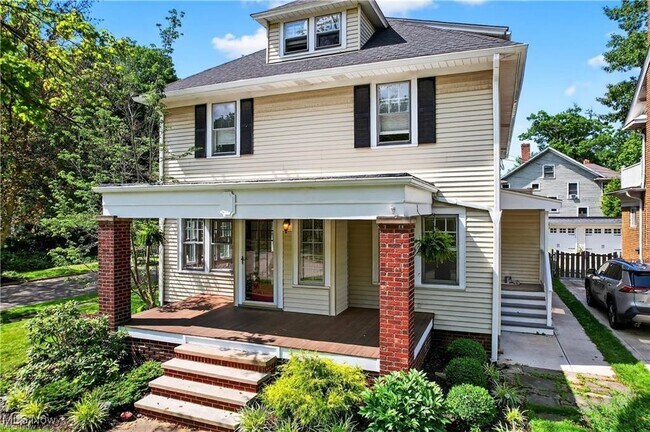 Photo - 3025 Meadowbrook Blvd