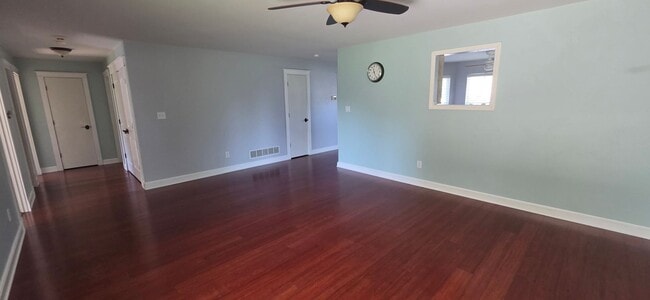 Photo - Beautiful 3 bedroom, 2 bath home in Grain Valley, MO!