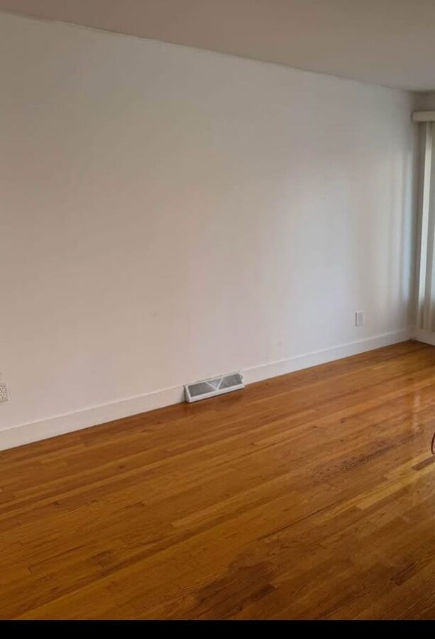 Photo - 6483 Colonial St