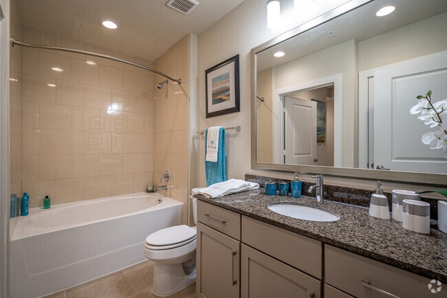 1BR, 1BA - 755SF