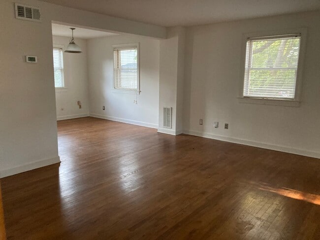 Photo - 1900 Smallwood Dr