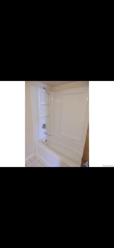 Photo - 9121 Hugh St