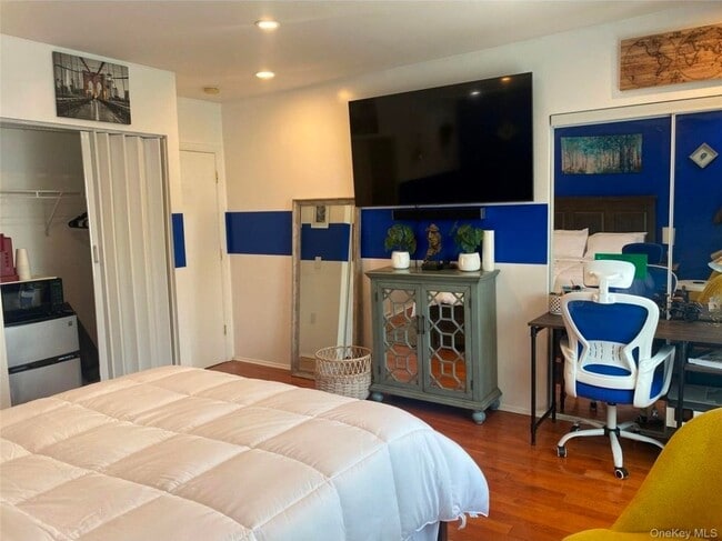 Photo - 660 Williams Ave