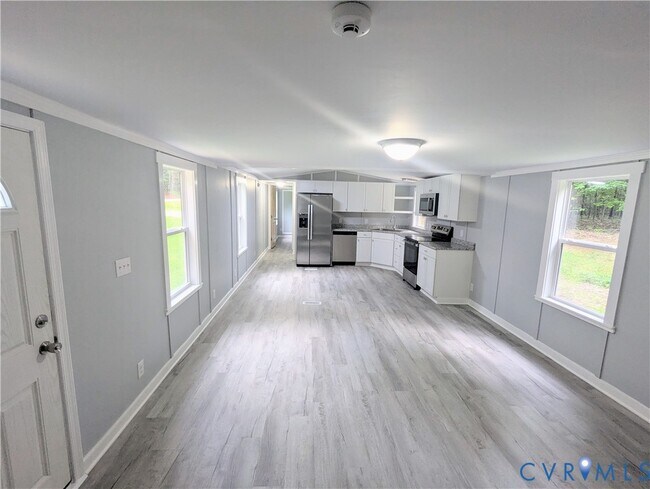Photo - 5959 Derwent Rd