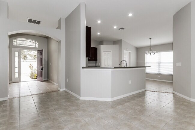 Photo - 423 Fern Gulley Dr